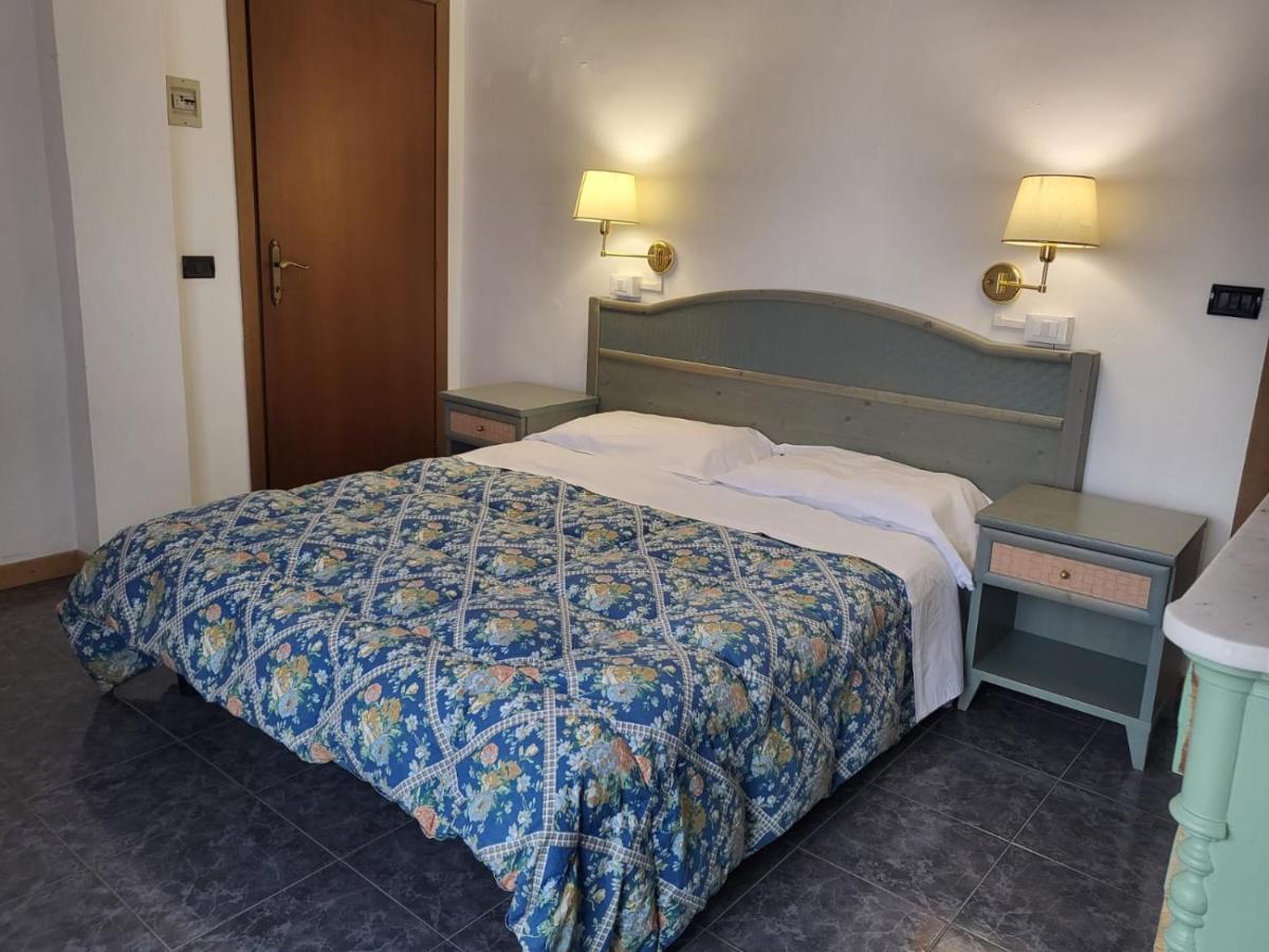 Rosa Bed & Breakfast Loano